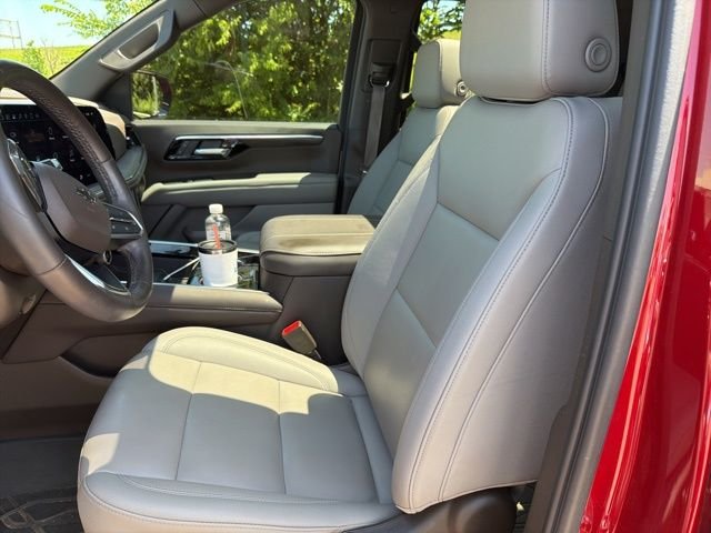 Used 2025 Red Chevrolet Z71 image 9