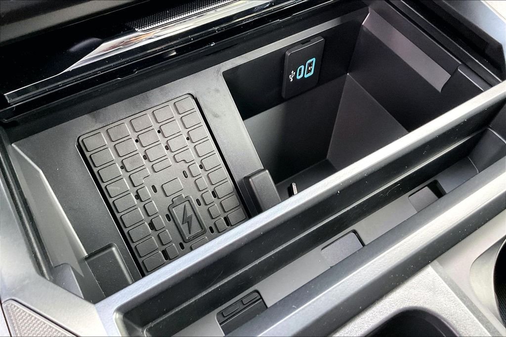 New 2026 Ford Super Duty F-250 Lariat 4D Crew Cab