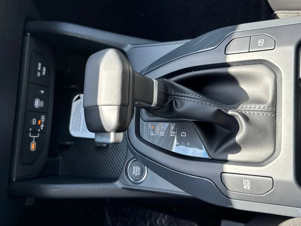 New 2026 Snow White Pearl Kia EX image 30
