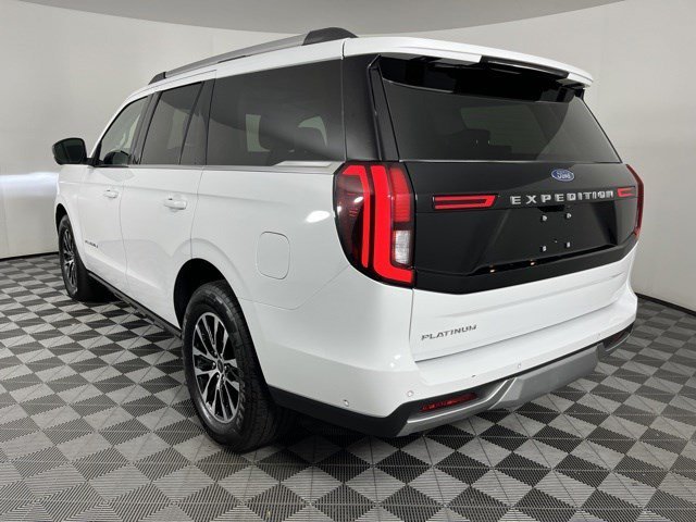 Certified Used 2025 Oxford White Ford Platinum image 5