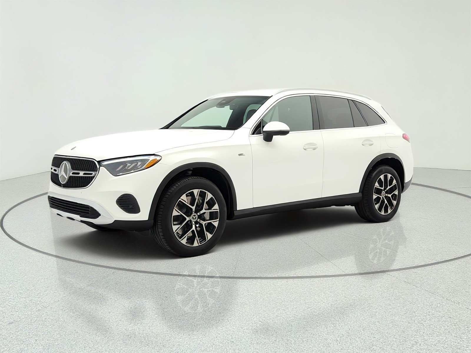 Used 2025 Polar White Mercedes-Benz GLC 350e 4MATIC® SUV image 1