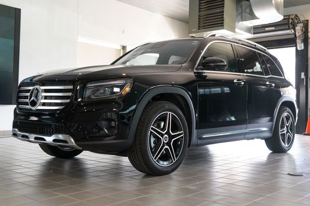New 2026 Night Black Mercedes-Benz GLB 250 image 38