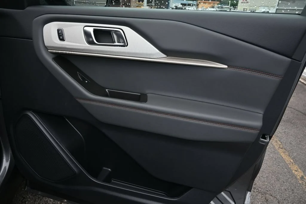 New 2027 Carbonized Gray Metallic Ford Active image 24