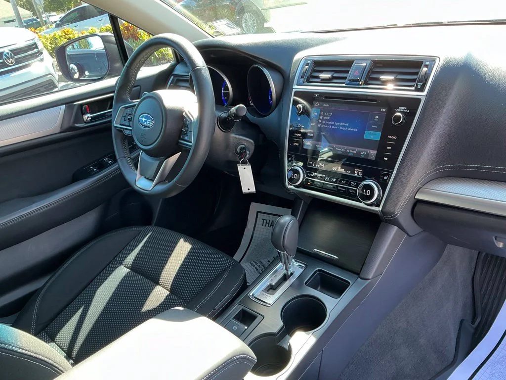 Used 2019 Blue Subaru 2.5i Premium image 13
