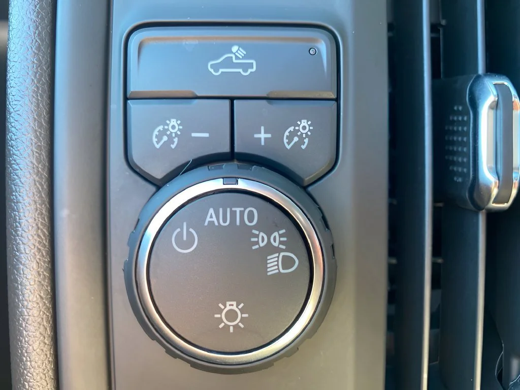 Used 2025 Summit White Chevrolet WT image 14