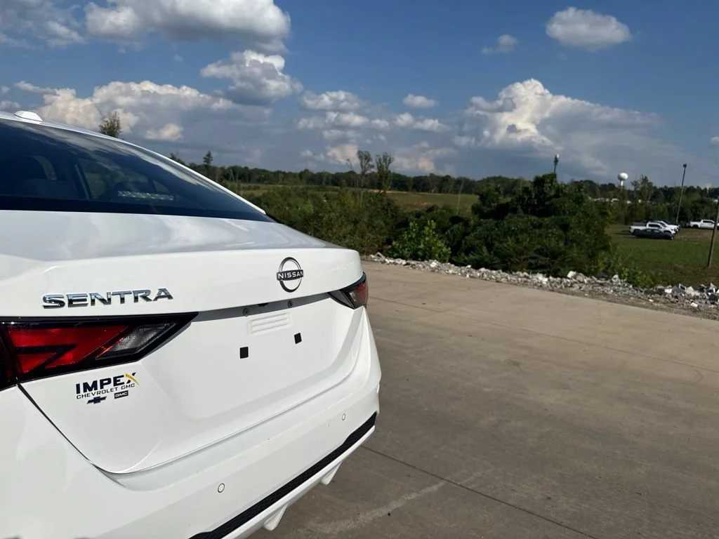 Used 2025 White Nissan SV image 28