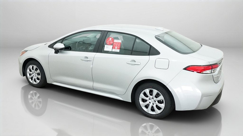 New 2027 Classic Silver Metallic Toyota LE image 45