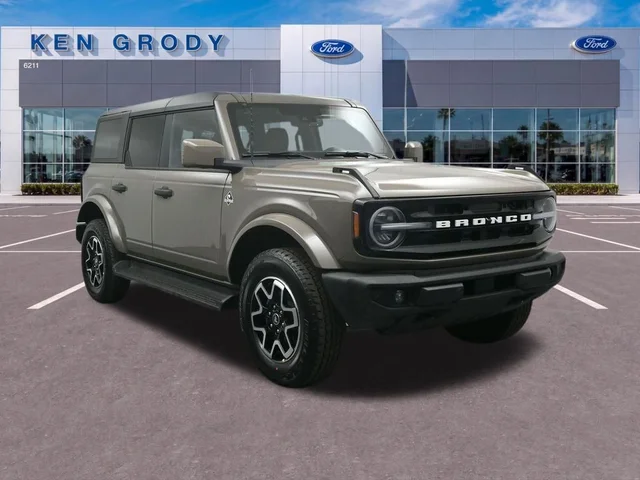2026 Ford Bronco Outer Banks