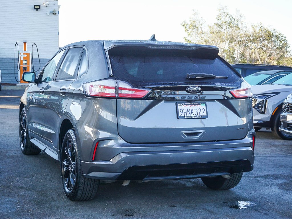 Used 2023 Gray Ford SE image 5