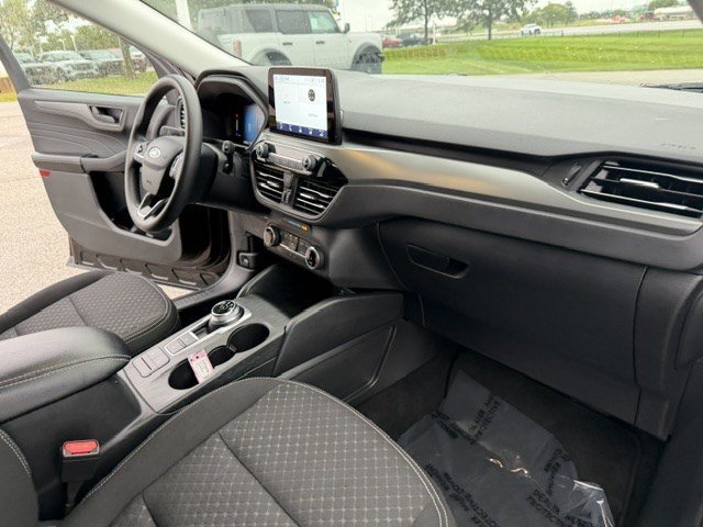 Used 2025 Black Metallic Ford Active image 34