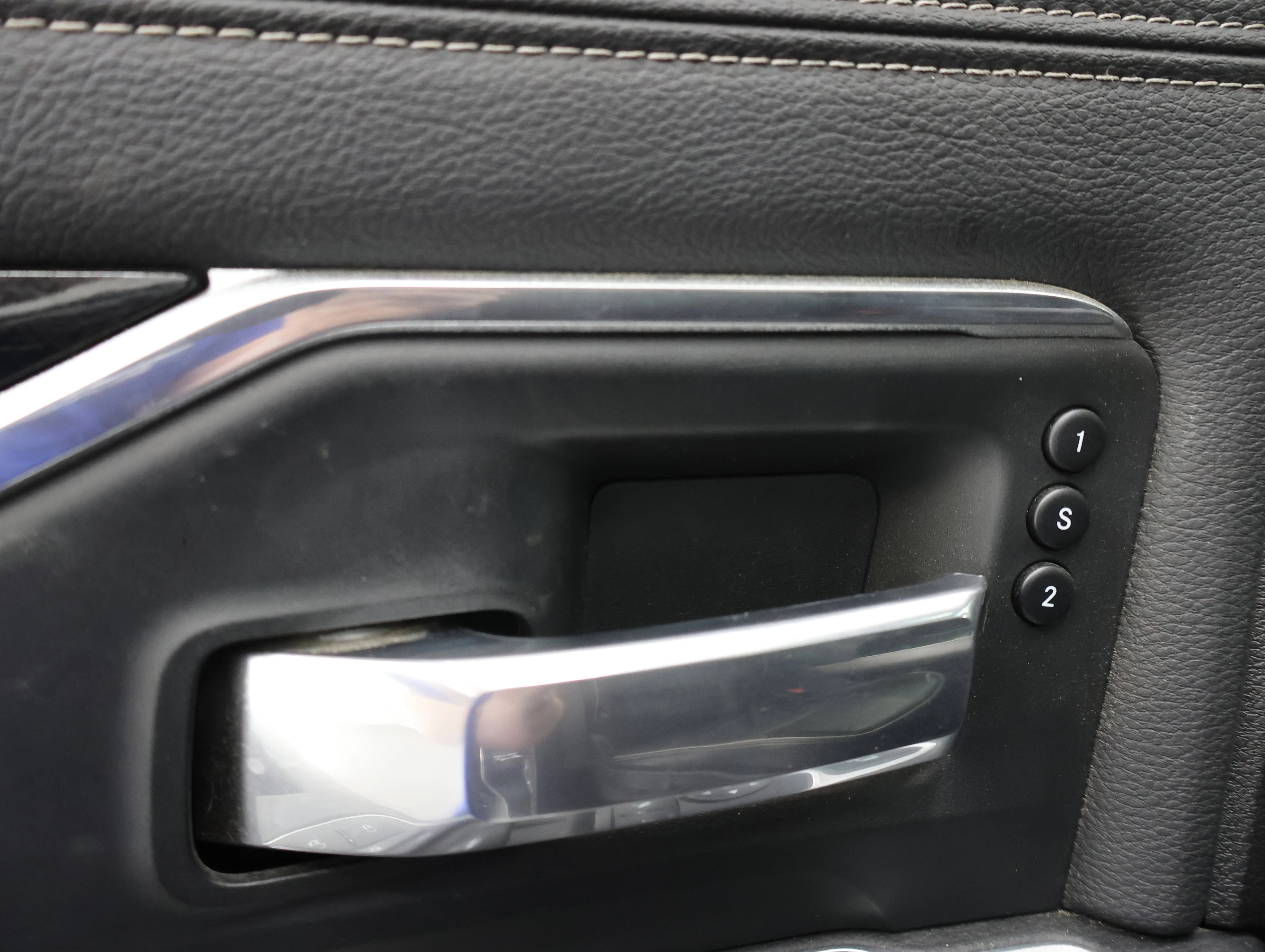 Used 2020 Billet Silver Metallic Clearcoat Ram Laramie image 47