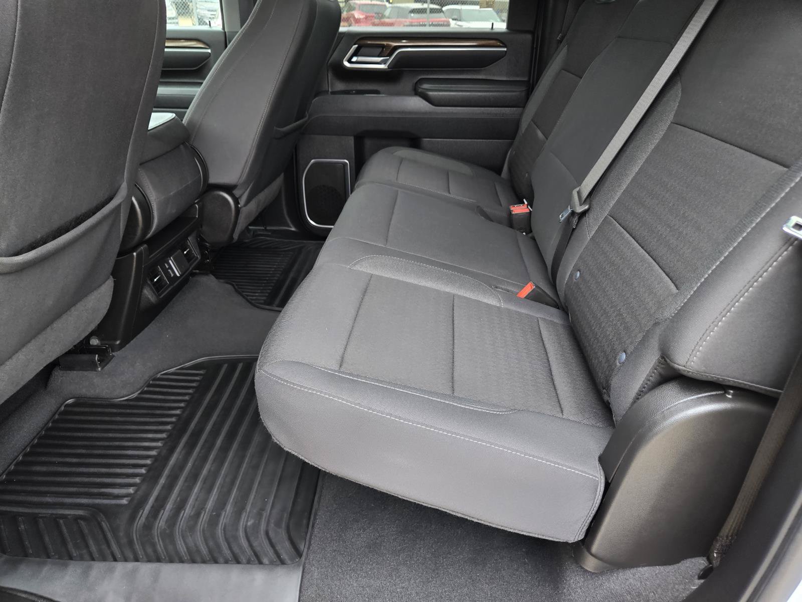 Used 2025 Summit White Chevrolet LT image 20