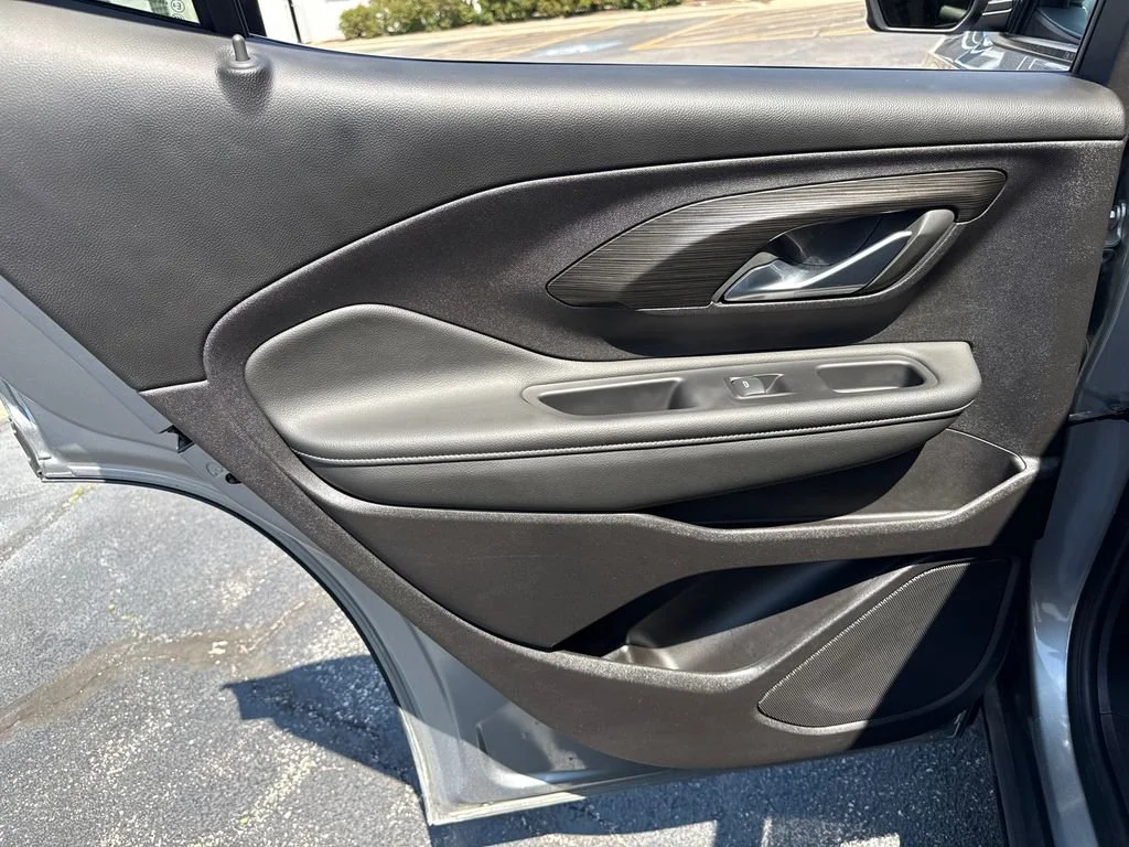 2024 GMC Terrain SLE - Photo 31