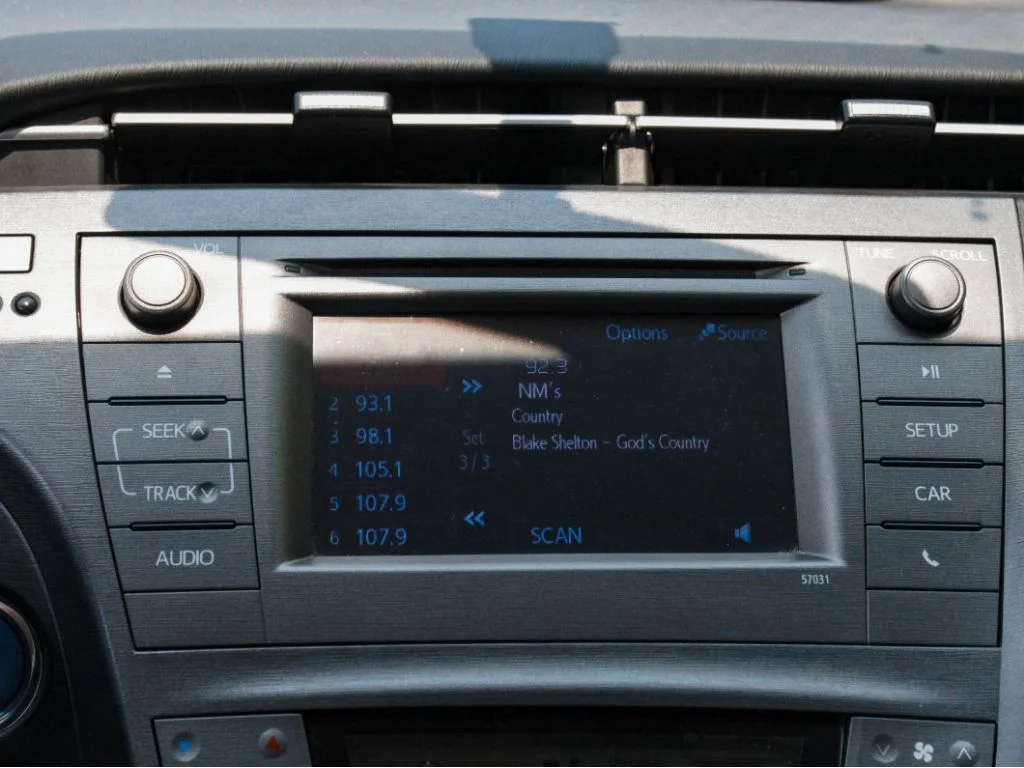 Used 2012 White Toyota One image 15