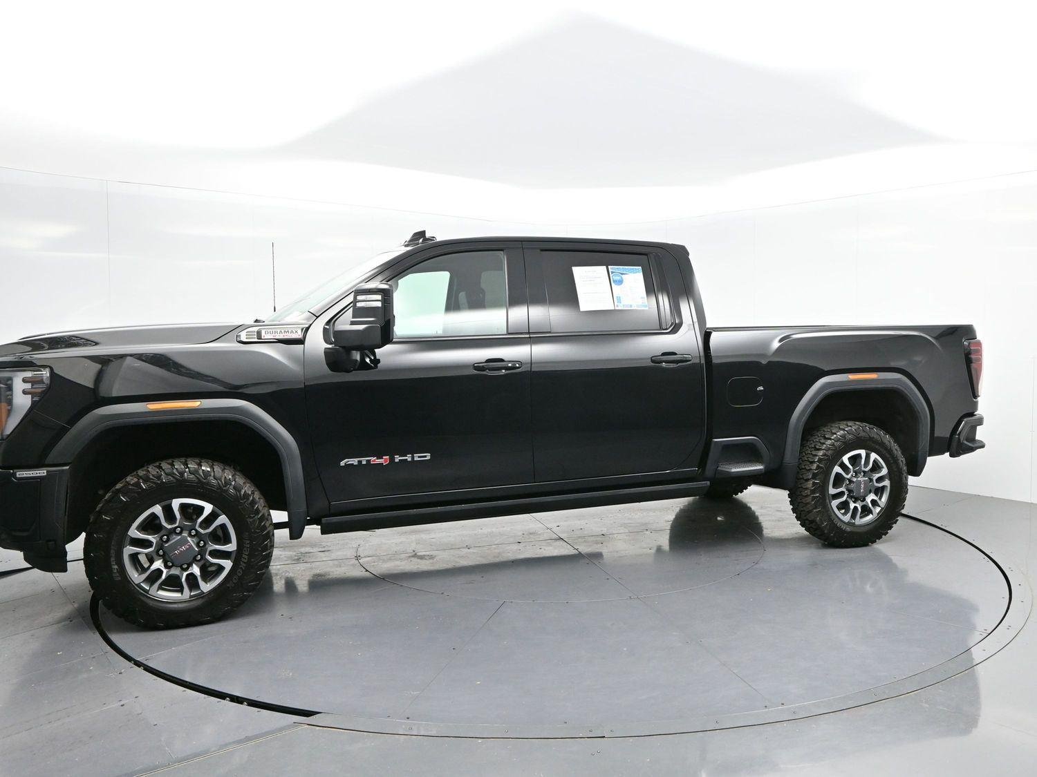 Used 2024 Onyx Black GMC AT4 image 4
