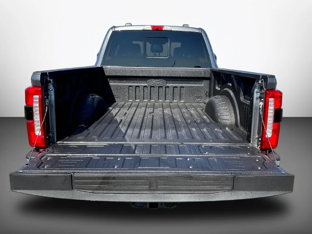 New 2027 Carbonized Gray Metallic Ford F-250® Lariat® image 17