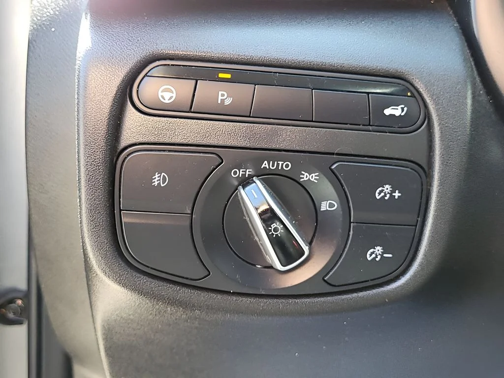 Used 2021 Graphite Shadow INFINITI LUXE image 9
