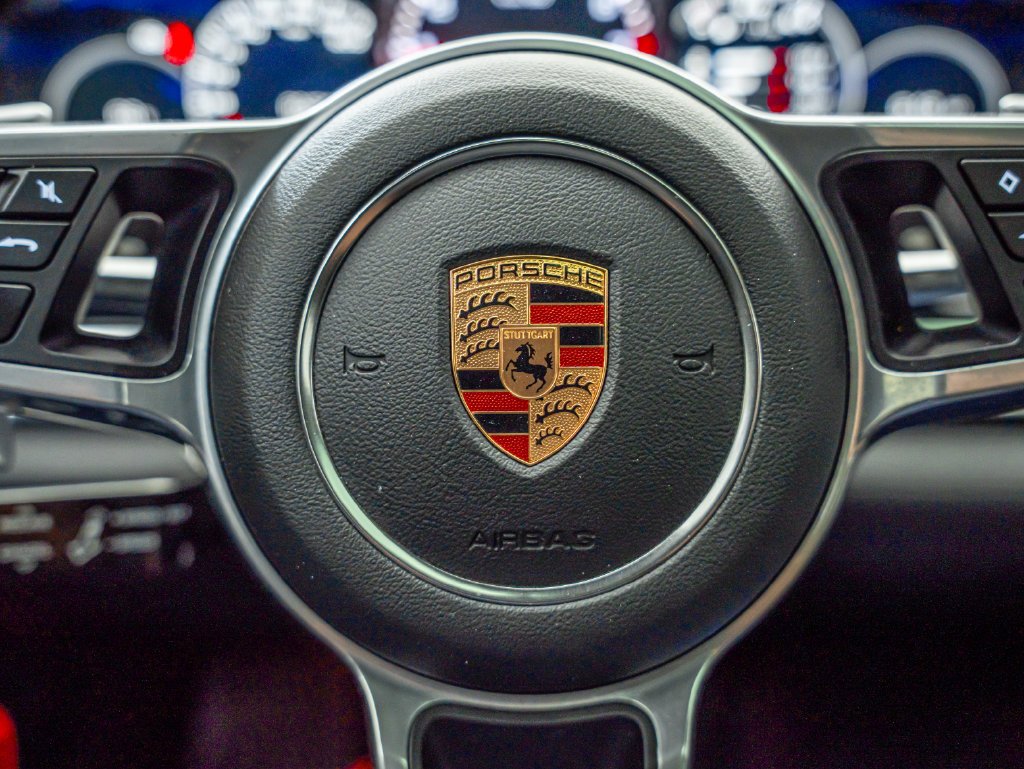 Used 2018 Chalk Porsche 4S image 31