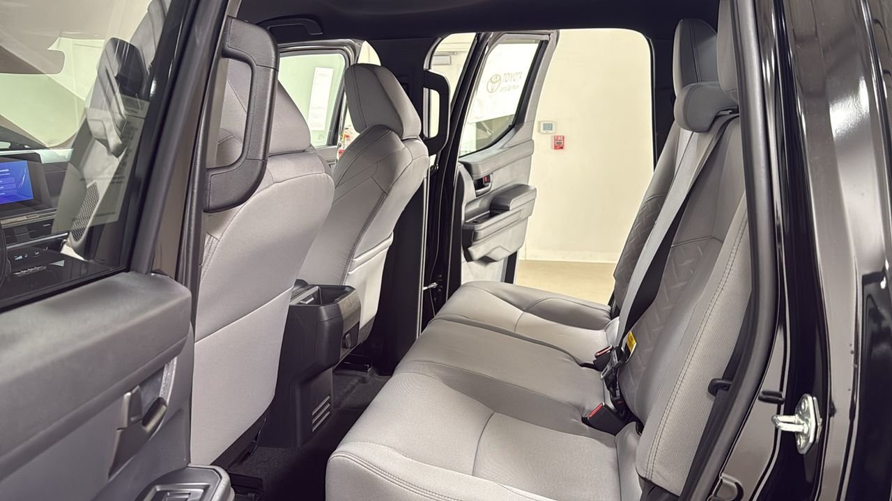 2026 Toyota Tacoma SR5 - Photo 15