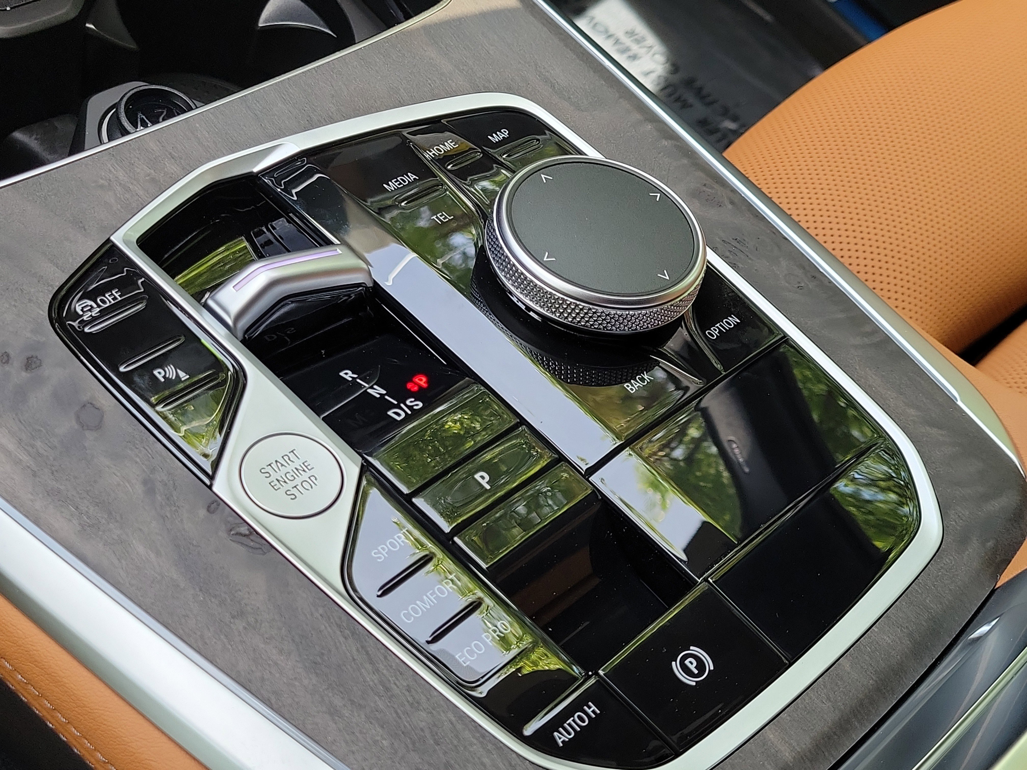 New 2026 Skyscraper Grey Metallic BMW sDrive40i image 30