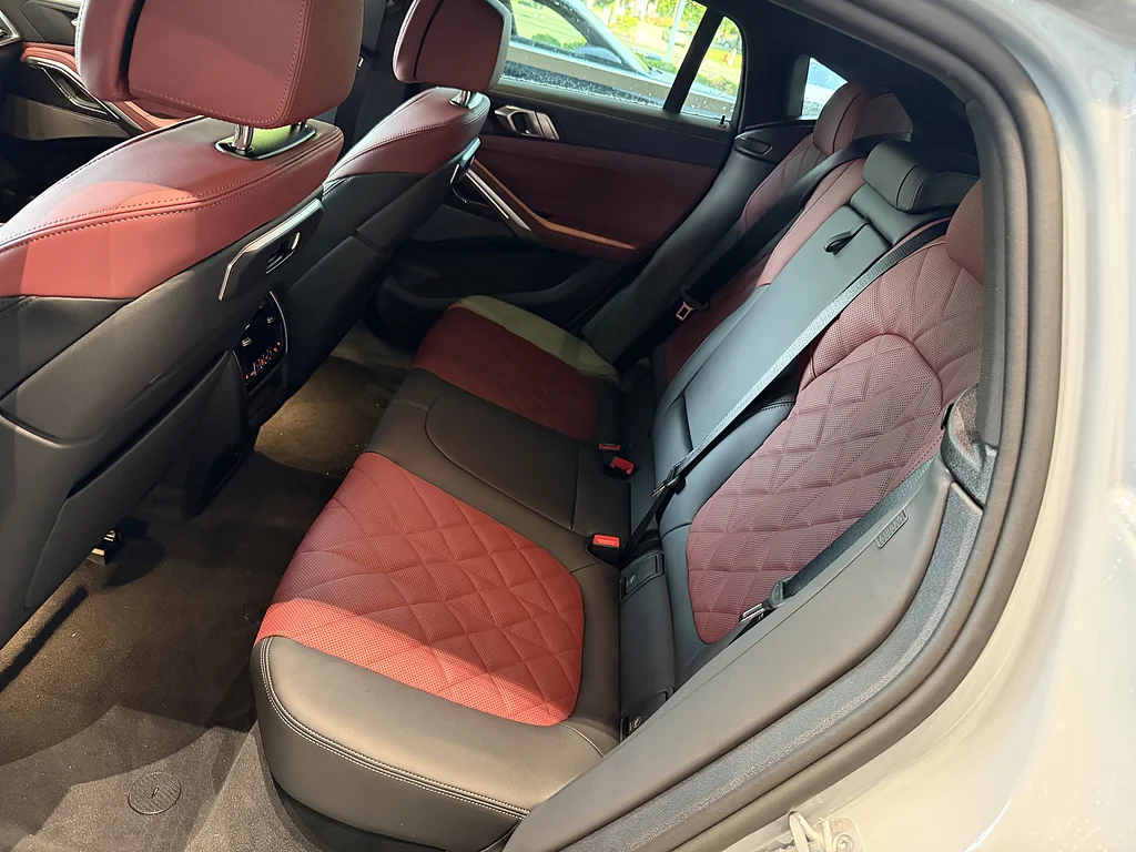 New 2027 Brooklyn Grey Metallic BMW xDrive40i image 13