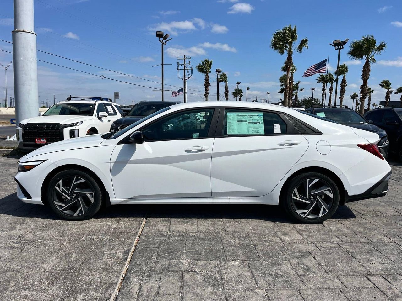 New 2025 White Hyundai SEL Sport image 4