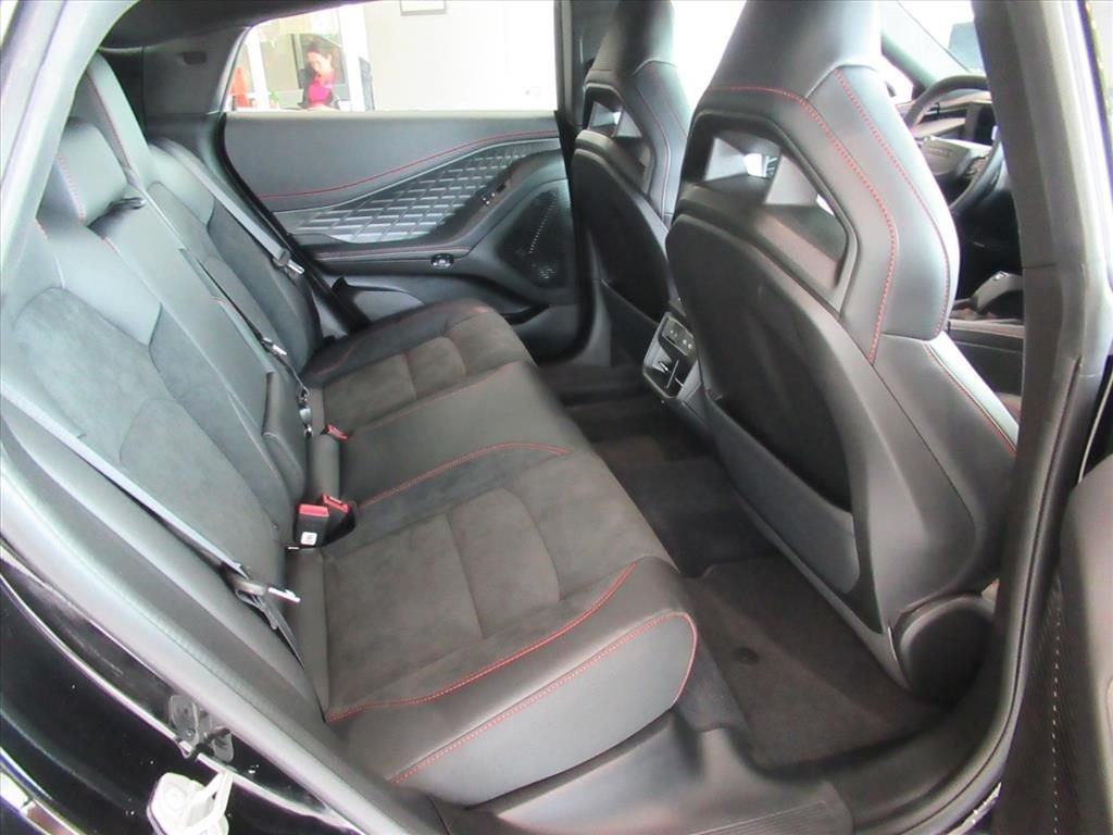 New 2026 Diamond Black Crystal Pearlcoat Dodge R/T image 10