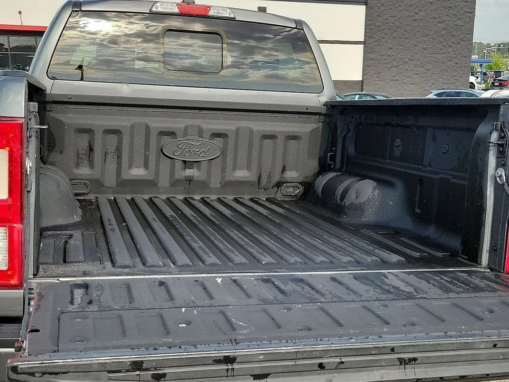 Used 2022 Gray Metallic Ford XLT image 9