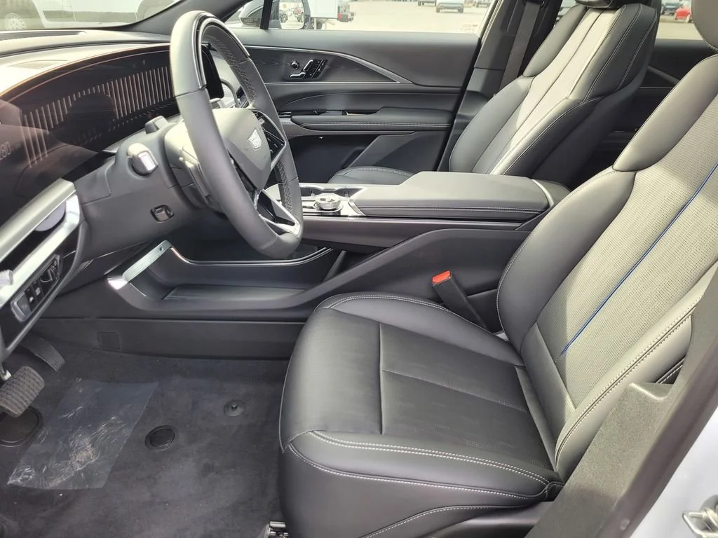2026 Cadillac LYRIQ Luxury - Photo 11