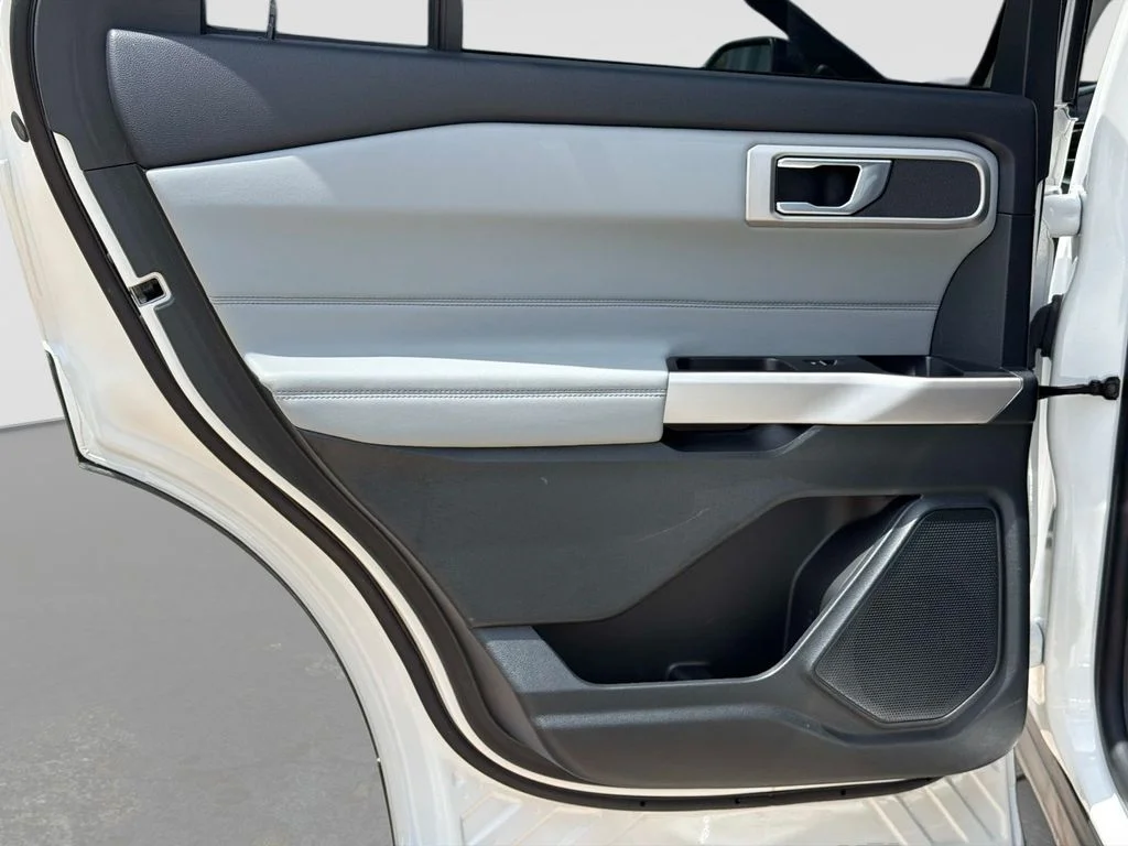 Used 2024 White Ford XLT image 13