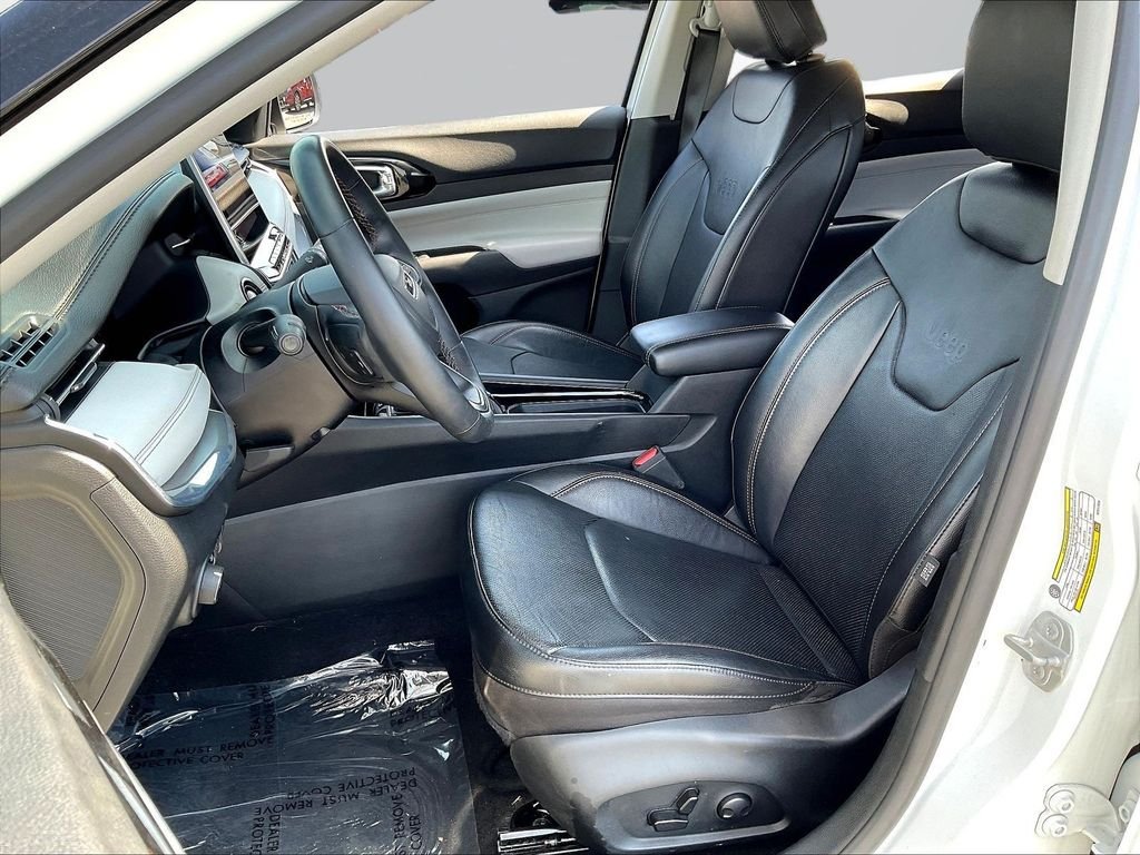 Used 2022 White Jeep Limited image 21