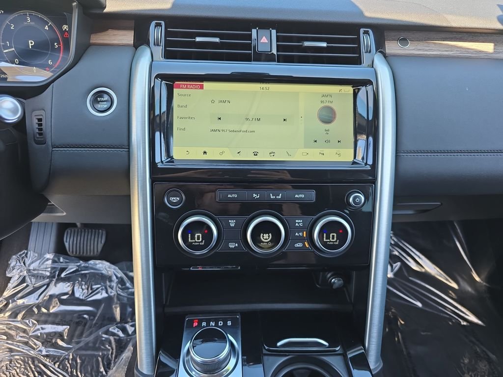 Used 2020 Gray Land Rover HSE image 25