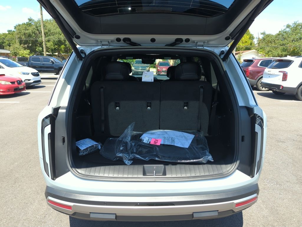 New 2027 Ivory Silver Kia EX image 32
