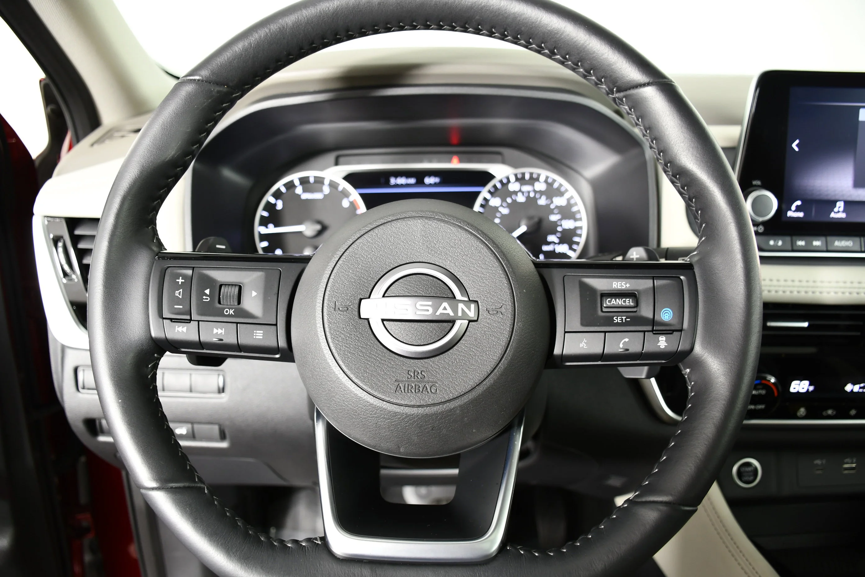 Used 2023 Scarlet Ember Tintcoat Nissan SL image 19