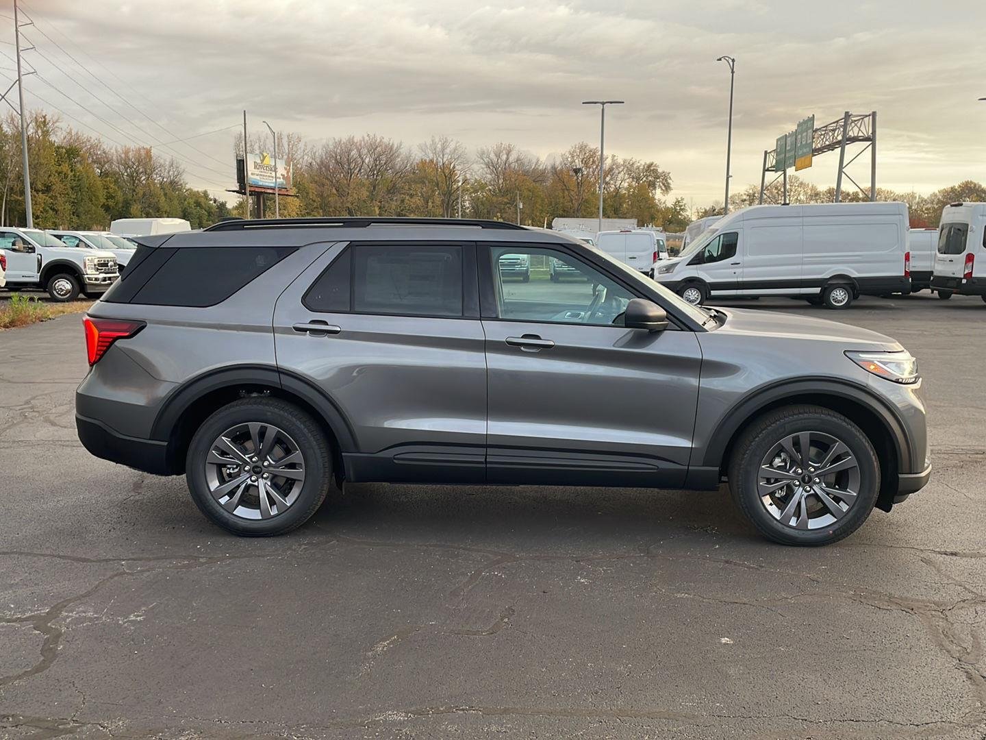 New 2027 Carbonized Gray Metallic Ford Active image 6
