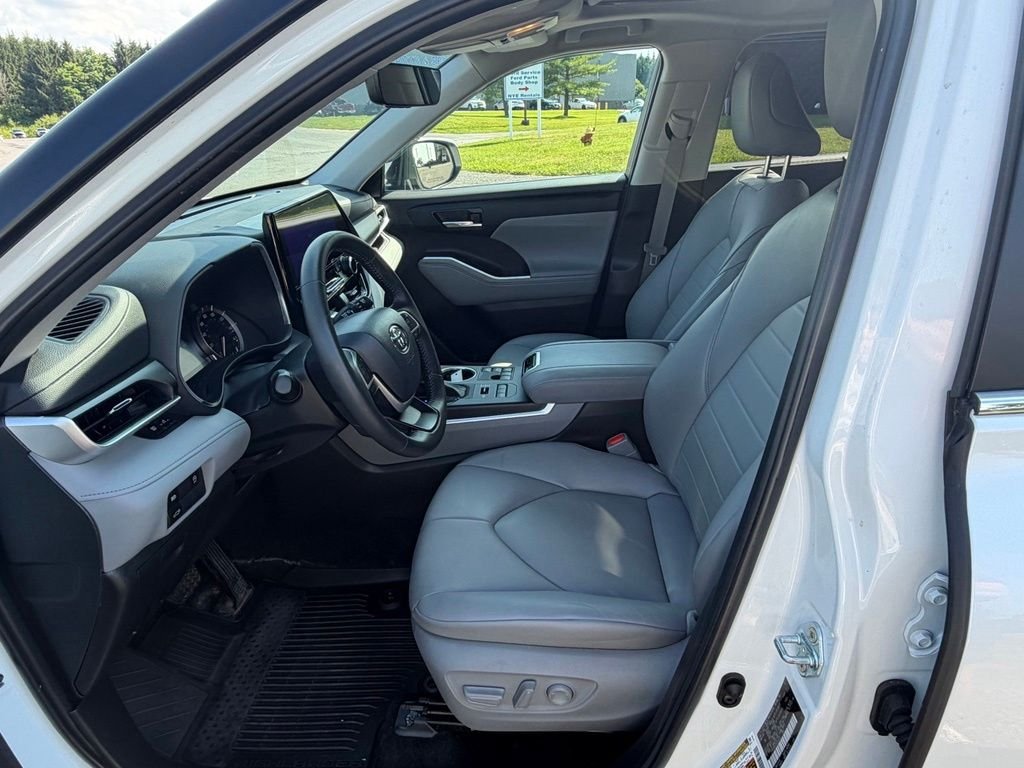 Used 2024 Beige Toyota XLE image 16
