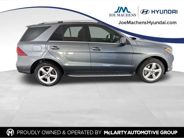 Used 2019  Mercedes-Benz GLE 400 image 2