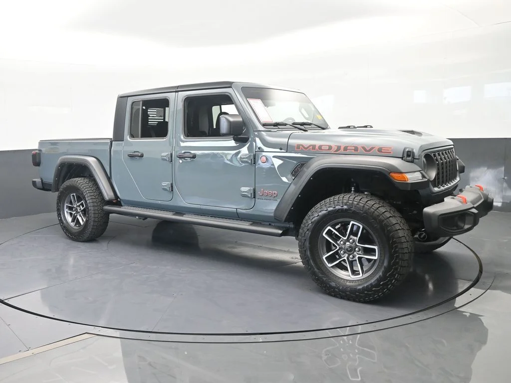 Used 2024 Anvil Clear Coat Jeep Mojave image 8