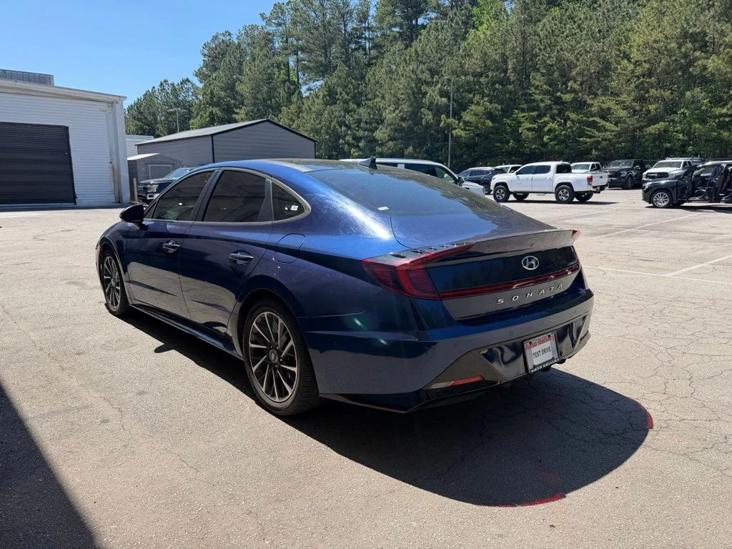 Used 2020 Blue Hyundai Limited image 5