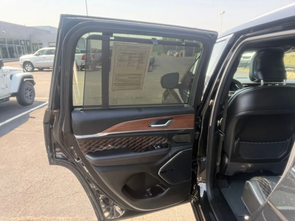 Certified Used 2023 Black Jeep Summit 4xe image 36