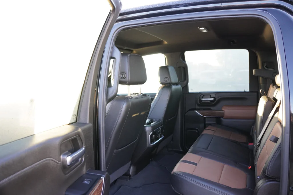 Certified Used 2022 Mosaic Black Metallic Chevrolet High Country image 18