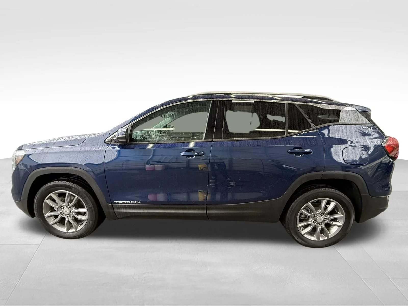 Used 2022 Blue GMC SLT image 9