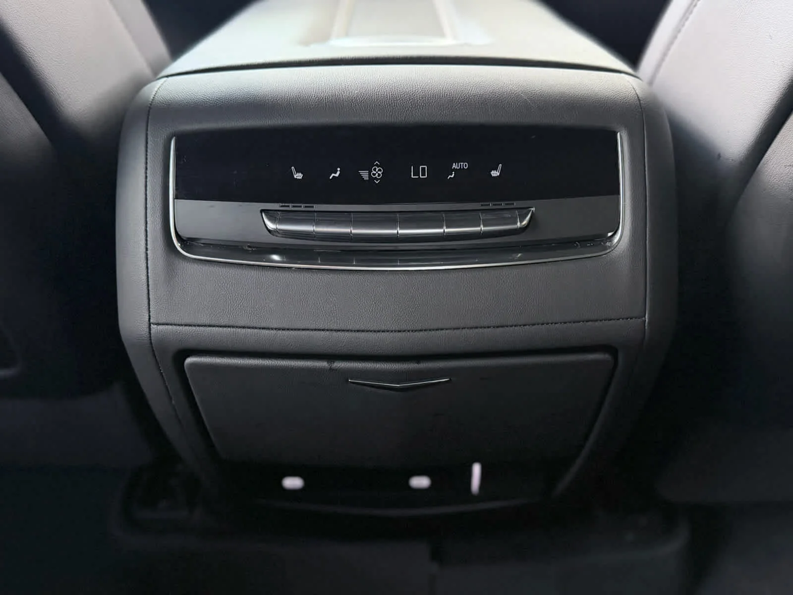Certified Used 2024 Crystal White Tricoat Cadillac Sport image 31