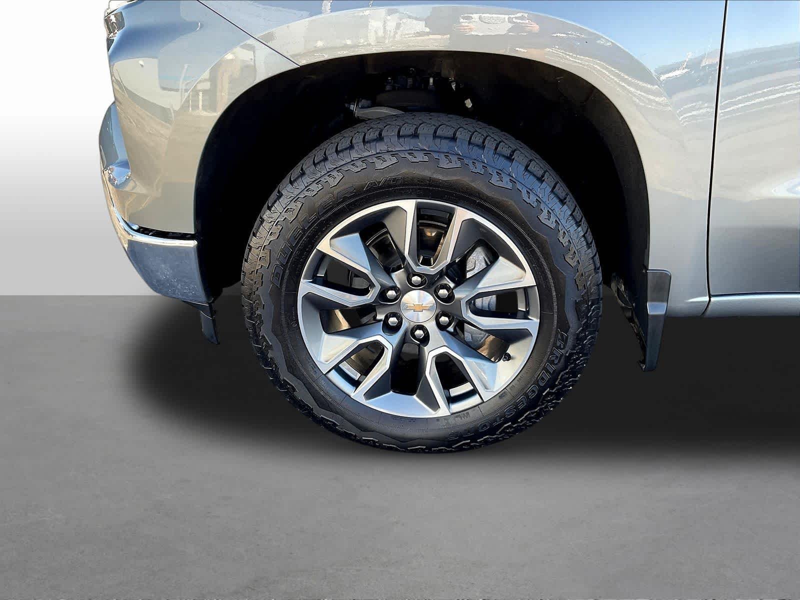 2025 Chevrolet Silverado 1500 LT - Photo 36