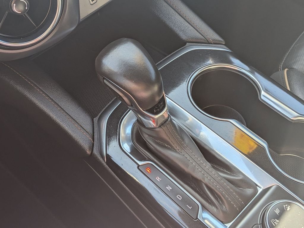 Used 2022 Iron Gray Metallic Chevrolet Premier image 12