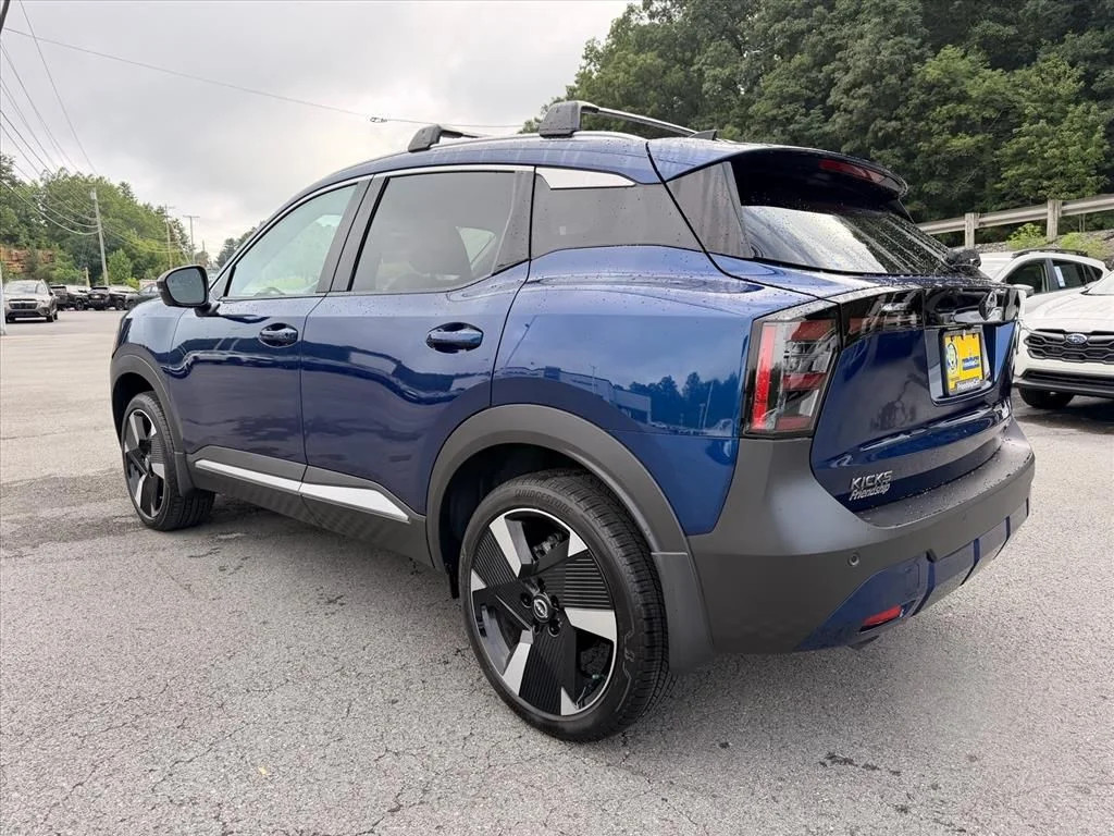 Used 2026 Blue Nissan SR image 5