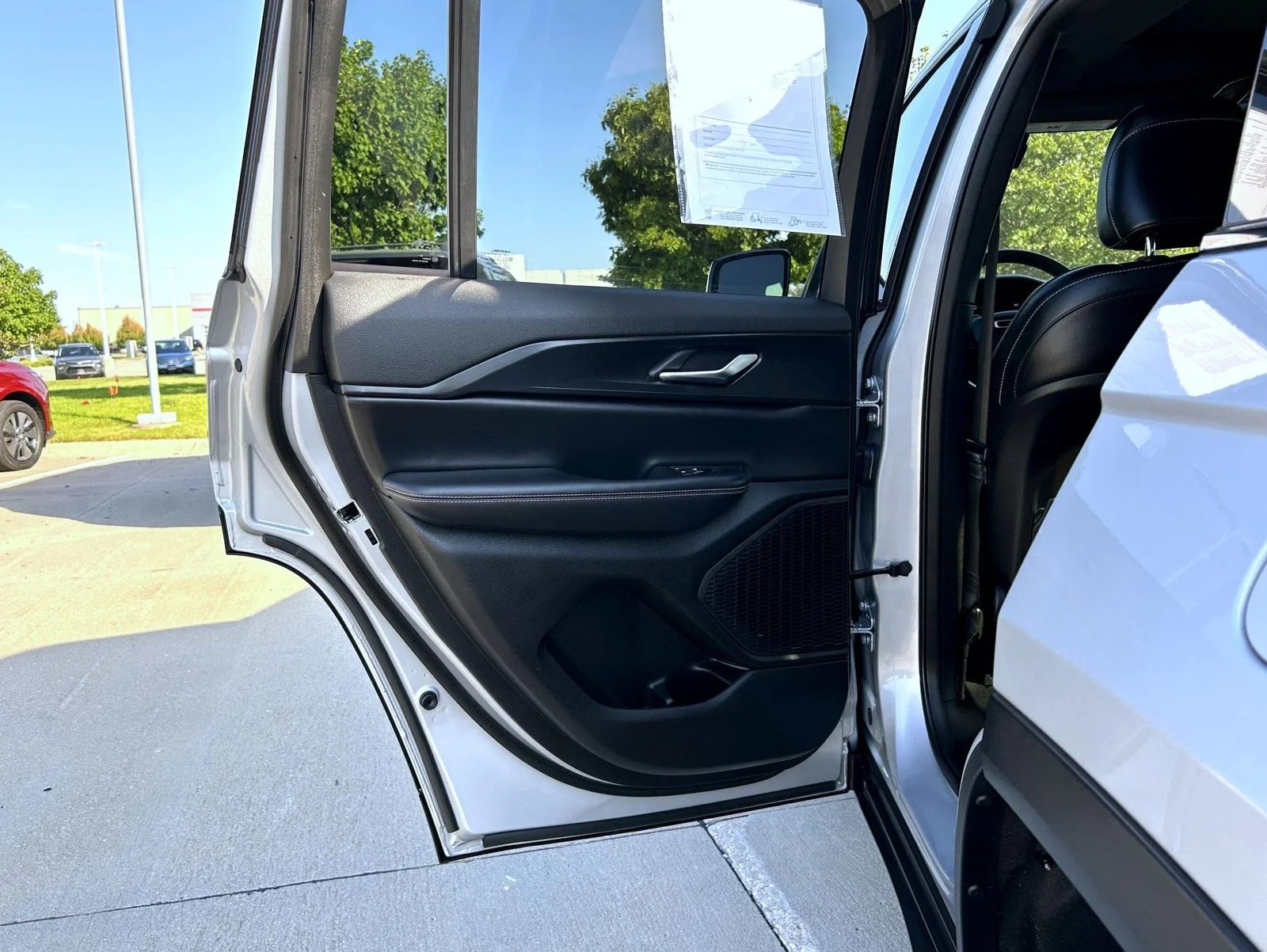 Used 2023 Silver Jeep Altitude X image 20