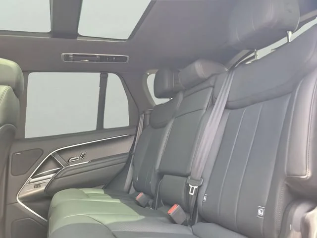 Used 2023 Black Land Rover SE image 13