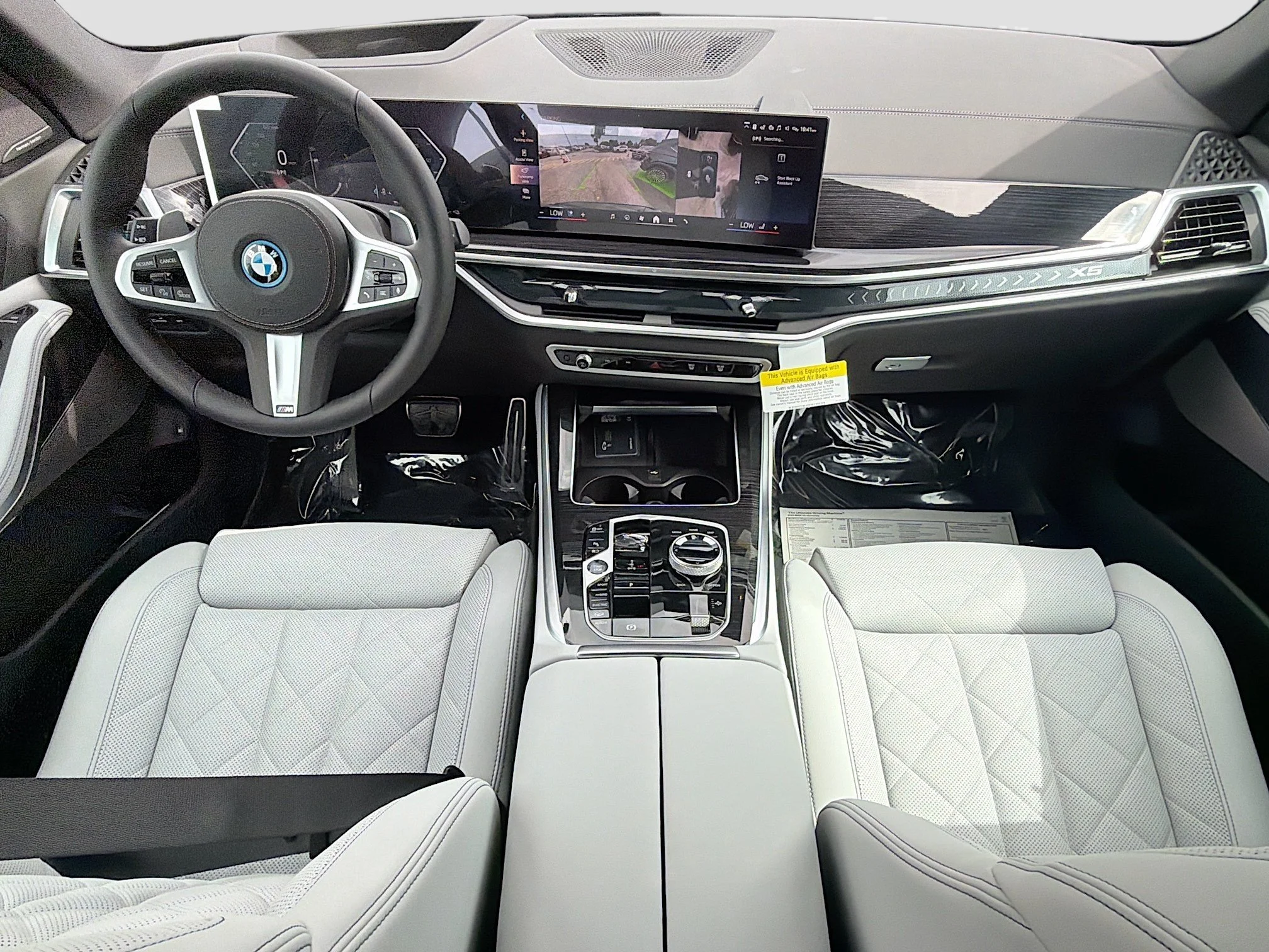 New 2026 Black Sapphire Metallic BMW xDrive50e image 15