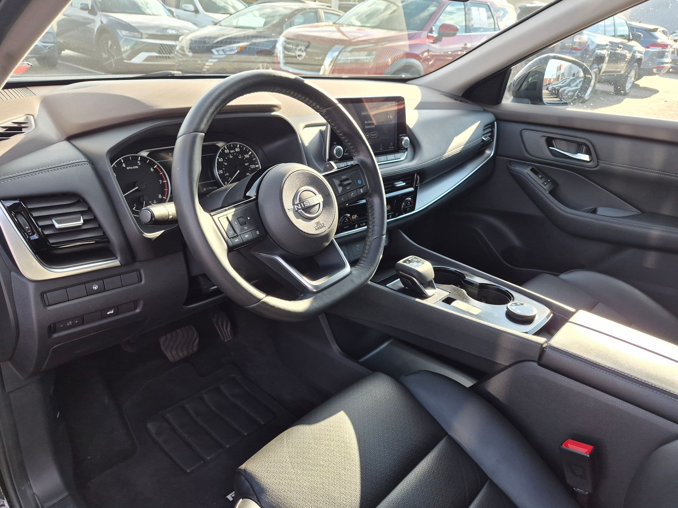 Certified Used 2022 Super Black Nissan SV image 15